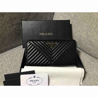 プラダ(PRADA)の入手困難☆新品　PRADA プラダ　カーフレザー長財布　正規店購入(財布)