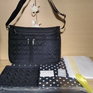 LeSportsac - 希少　新品　LeSportsac　パフィーハーツ　デラックスエブリディ　ハート柄