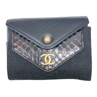 シャネル(CHANEL)の　シャネル CHANEL チェーンクラッチ A70313　26番代 パイソン/カーフ レディース クラッチバッグ(クラッチバッグ)