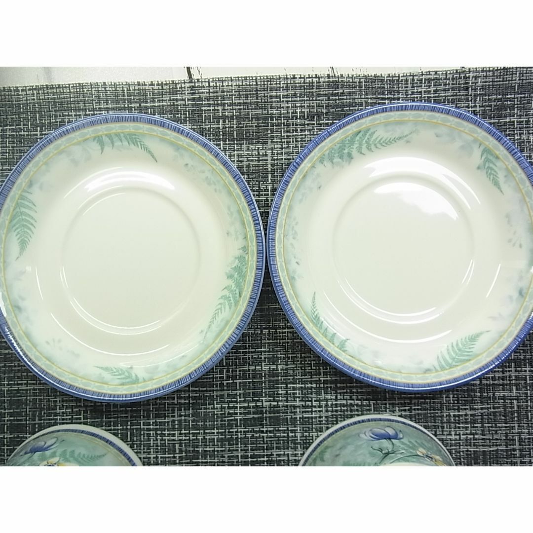 WEDGWOOD(ウェッジウッド)の未使用廃盤希少ウエッジウッドデルフィーナ カップ&ソーサー＆ケーキ皿2P（3） インテリア/住まい/日用品のキッチン/食器(グラス/カップ)の商品写真