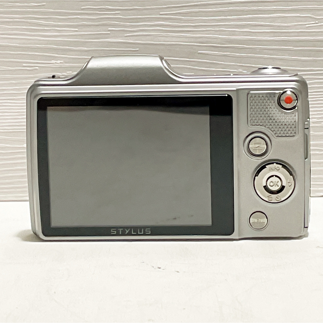 OLYMPUS(オリンパス)のOLYMPUS STYLUS SZ-15【箱・説明書付】 スマホ/家電/カメラのカメラ(コンパクトデジタルカメラ)の商品写真