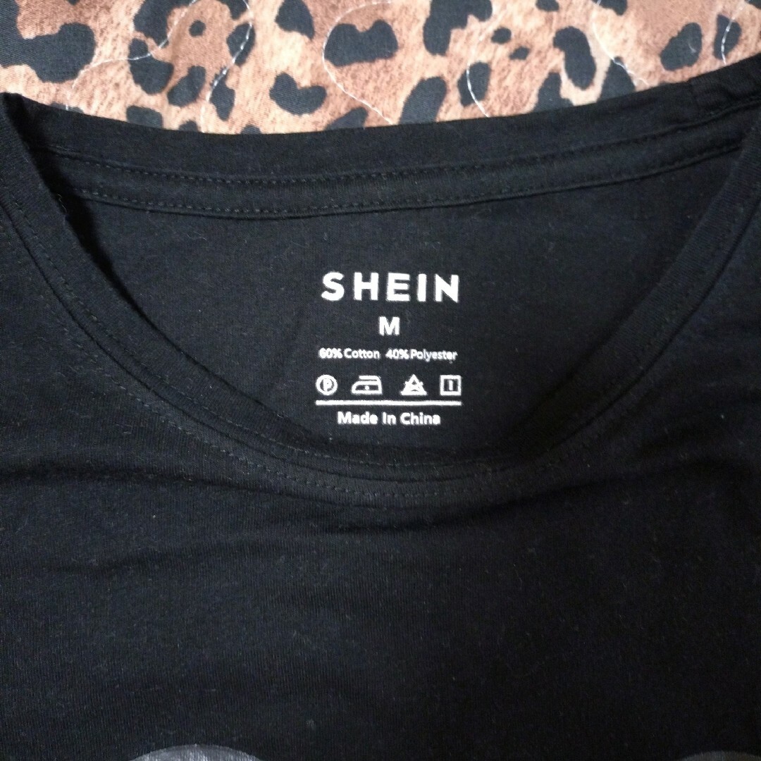 SHEIN(シーイン)の【SHEIN】M Tシャツ レディースのトップス(Tシャツ(半袖/袖なし))の商品写真