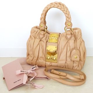 miumiu - 美品 mumiu ミュウミュウ コファーバッグ マトラッセバッグ ハンドバッグ