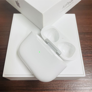 アップル(Apple)のAirPods 第3世代充電器 エアーポッズ充電ケース　Apple国内正規品(ヘッドフォン/イヤフォン)
