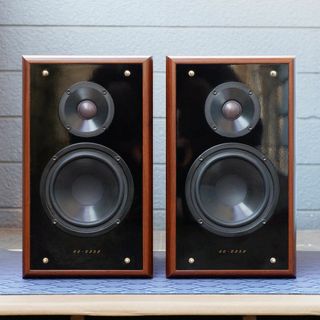 デノン(DENON)のDENON SC-E252 樹脂ダクトリファイン スピーカー(スピーカー)