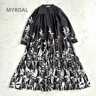 オズモーシス(OSMOSIS)の【タグ付き未使用】MYRDAL パネル柄ティアードワンピース ブラック(ロングワンピース/マキシワンピース)