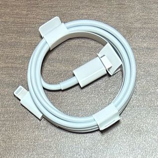 アイフォーン(iPhone)のiPhone 純正 Lightningケーブル Type-C(バッテリー/充電器)