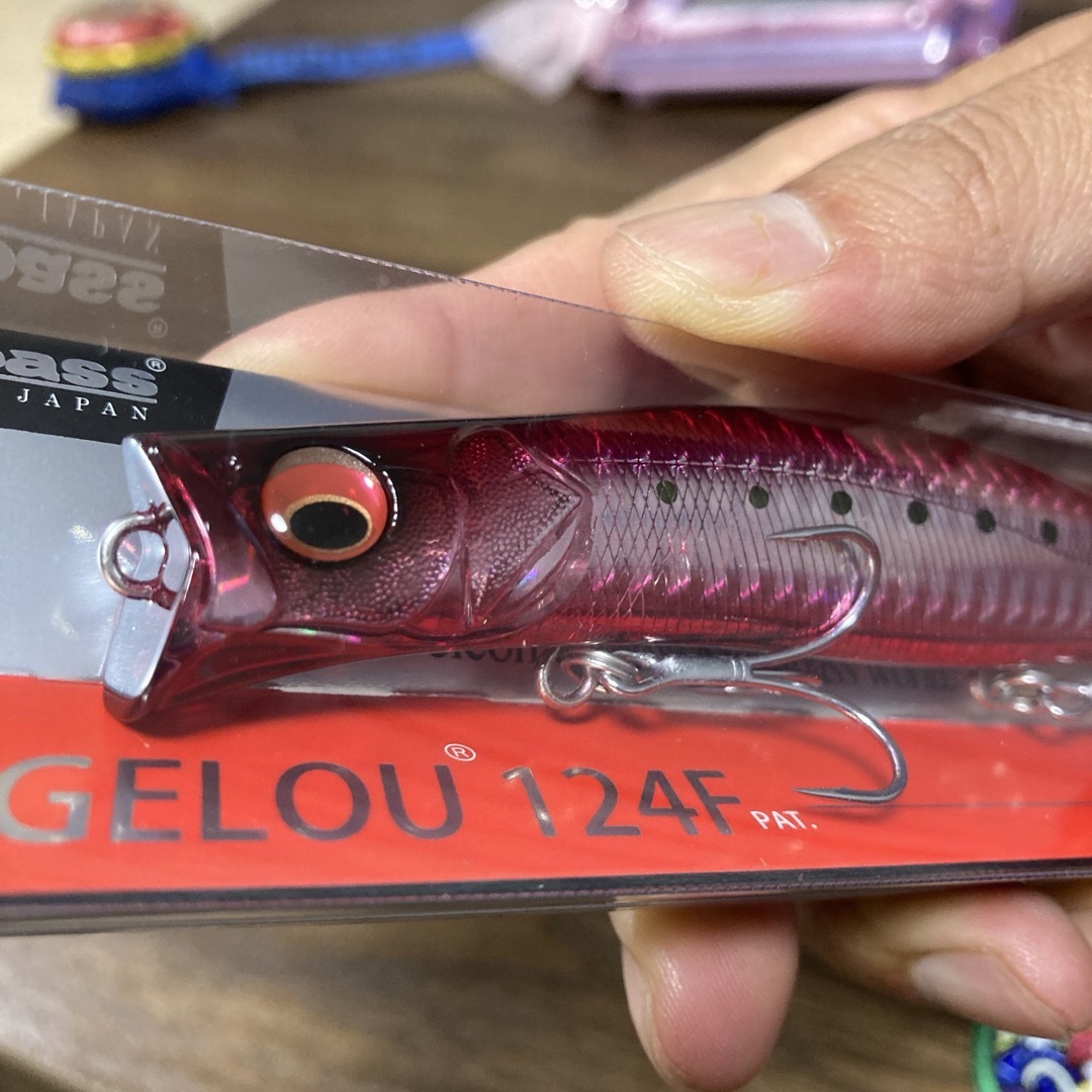 Megabass(メガバス)の【新品未使用】Megabass カゲロウ 124F【ヒートイワシ】  スポーツ/アウトドアのフィッシング(ルアー用品)の商品写真