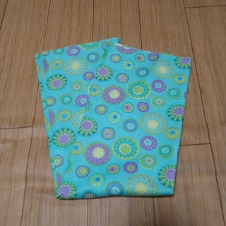 綺麗な柄　青緑系　布(生地/糸)