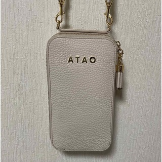 アタオ(ATAO)のアタオ　アミュレット　一度使用のみ　美品(ショルダーバッグ)