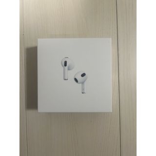 アップル(Apple)の新品　未開封　AirPods (第3世代)  Lightning充電ケース付き(ヘッドフォン/イヤフォン)