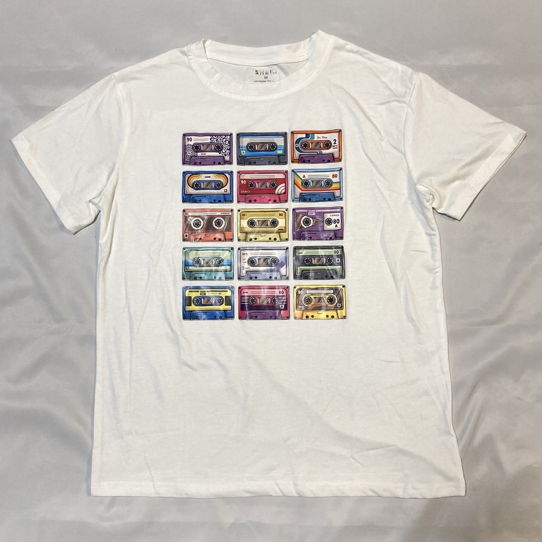 新品レディース カセット柄の半袖Tシャツ 1点のみ Mサイズ 送料無料 レディースのトップス(Tシャツ(半袖/袖なし))の商品写真