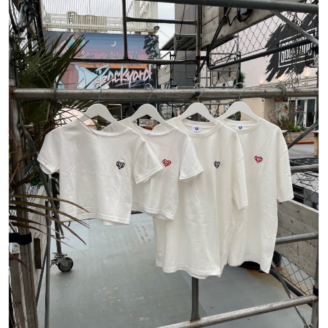 完売レア　HTH クロップドパックTシャツ　pack tee レディースのトップス(Tシャツ(半袖/袖なし))の商品写真