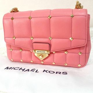 マイケルコース(Michael Kors)の【未使用】　マイケルコース　SOHO ショルダーバッグ　ピンク　スタッズ　レザー(ショルダーバッグ)