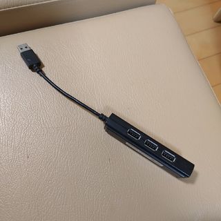 エレコム(ELECOM)のELECOMの4ポートUSB2.0ハブ「U2H-SS4BBK」です。付属品なし(PC周辺機器)