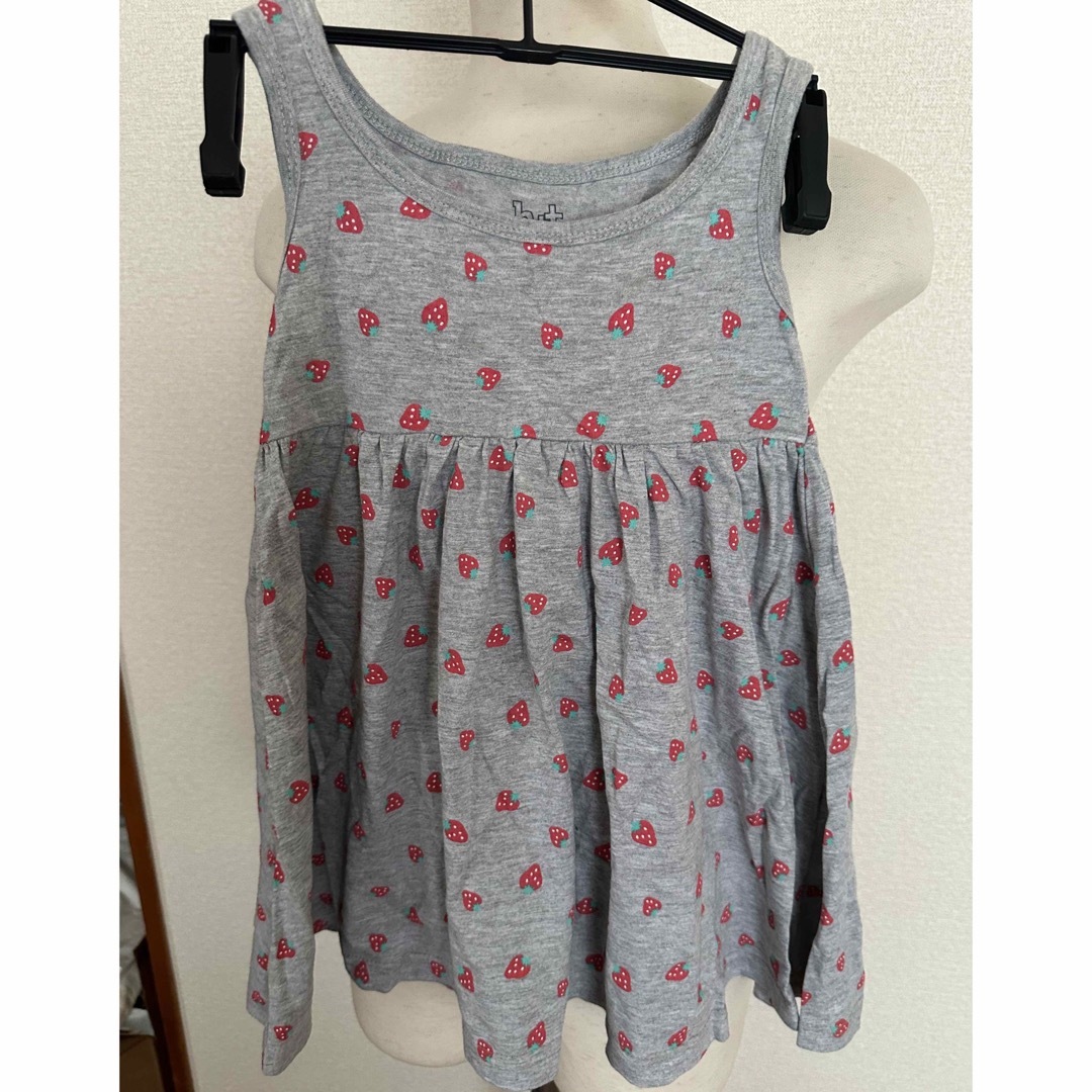 いちご柄　ワンピース キッズ/ベビー/マタニティのキッズ服女の子用(90cm~)(ワンピース)の商品写真