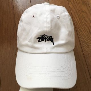 ステューシー(STUSSY)のstuusy キャップ 白(キャップ)