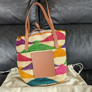 ロエベ(LOEWE)の美品　【ロエベ】　かごバッグ(かごバッグ/ストローバッグ)