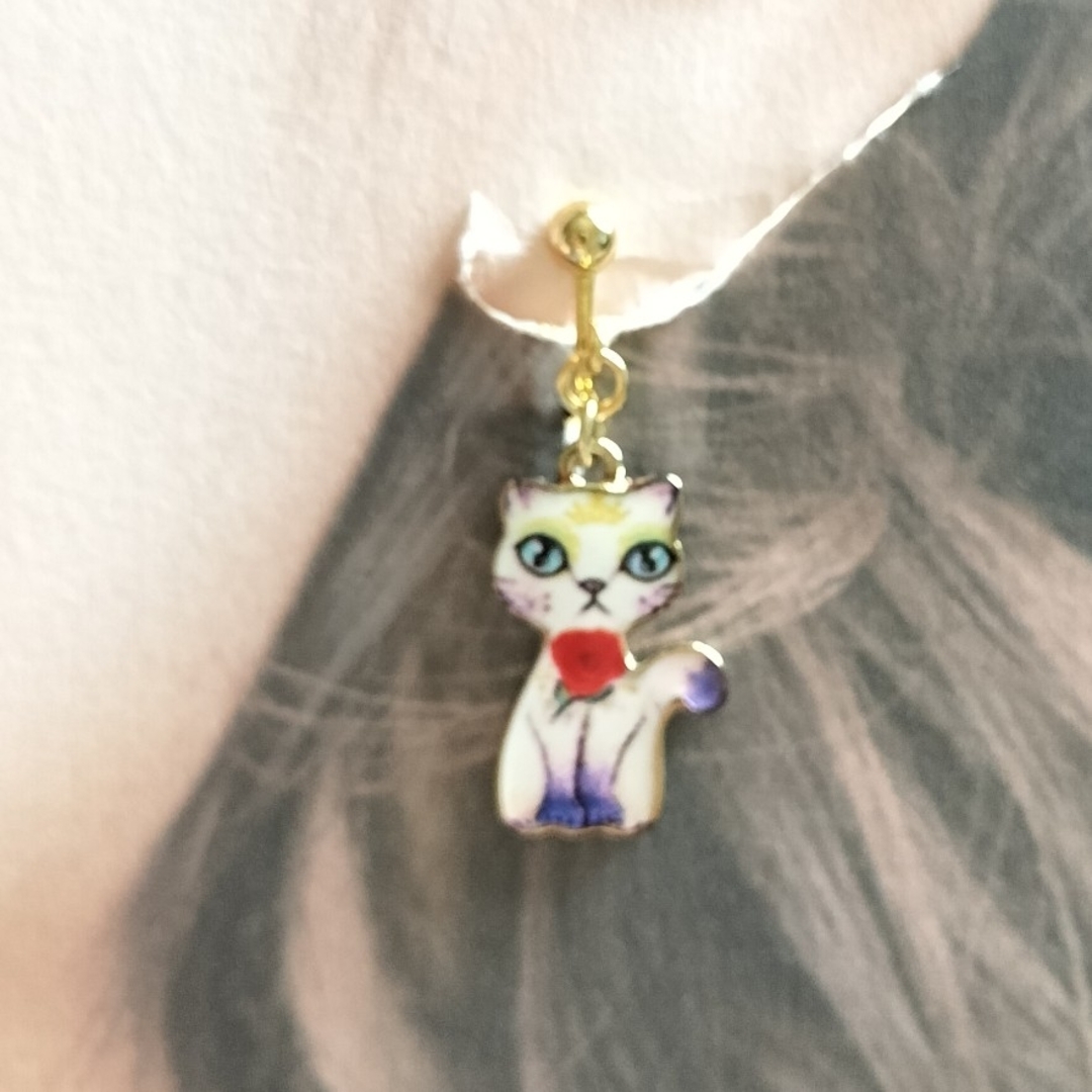 猫イヤリング☆にゃんこイヤリング☆ネコイヤリング☆動物イヤリング☆ハンドメイド ハンドメイドのアクセサリー(イヤリング)の商品写真