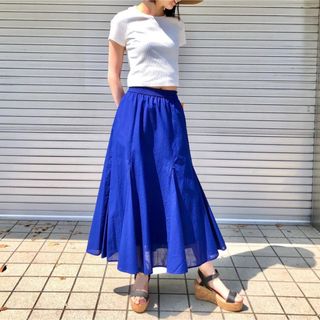 ユニクロ(UNIQLO)のUNIQLO ユニクロマーメイドロングスカート（丈標準84～88cm) Mサイズ(ロングスカート)