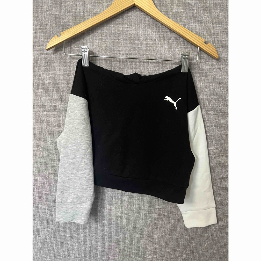 PUMA(プーマ)のプーマ　パーカー　ショート丈 キッズ/ベビー/マタニティのキッズ服女の子用(90cm~)(Tシャツ/カットソー)の商品写真