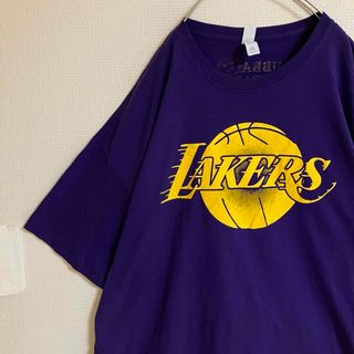 ジャージーズ(JERZEES)のNBAロサンゼルスレイカーズビッグロゴTシャツtシャツ超オーバーサイズ紫バスケ(Tシャツ/カットソー(半袖/袖なし))