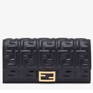 フェンディ(FENDI)のFENDI長財布‪‪❤︎‬バゲット コンチネンタル財布(財布)