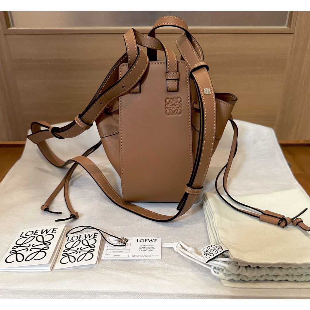 ロエベ LOEWEハンモック ミニ タン ショルダーバッグ ロエベ LOEWEハンモック ミニ タン ショルダーバッグ