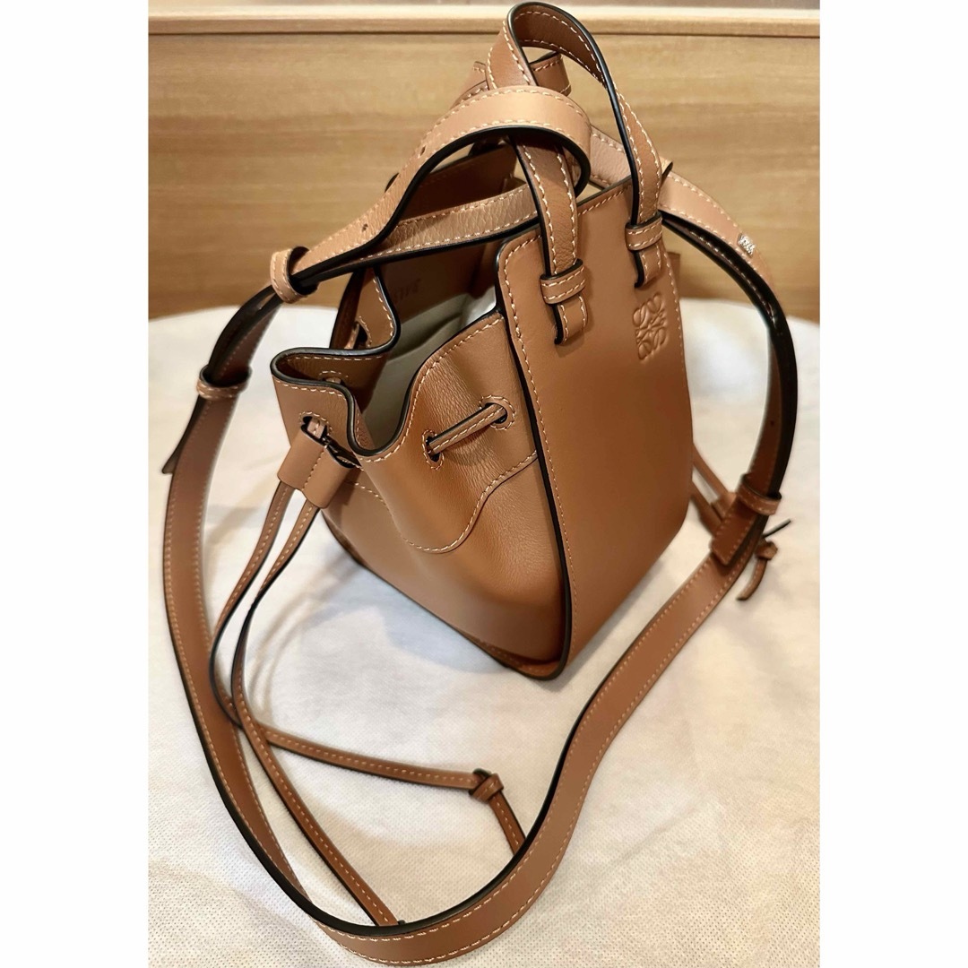ロエベ LOEWEハンモック ミニ タン ショルダーバッグ ロエベ LOEWEハンモック ミニ タン ショルダーバッグ
