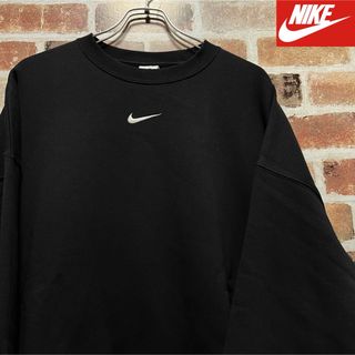 ナイキ(NIKE)の新品未使用❗️ナイキ　センターロゴ　スウェット　トレーナー　オーバーサイズ❗️(トレーナー/スウェット)