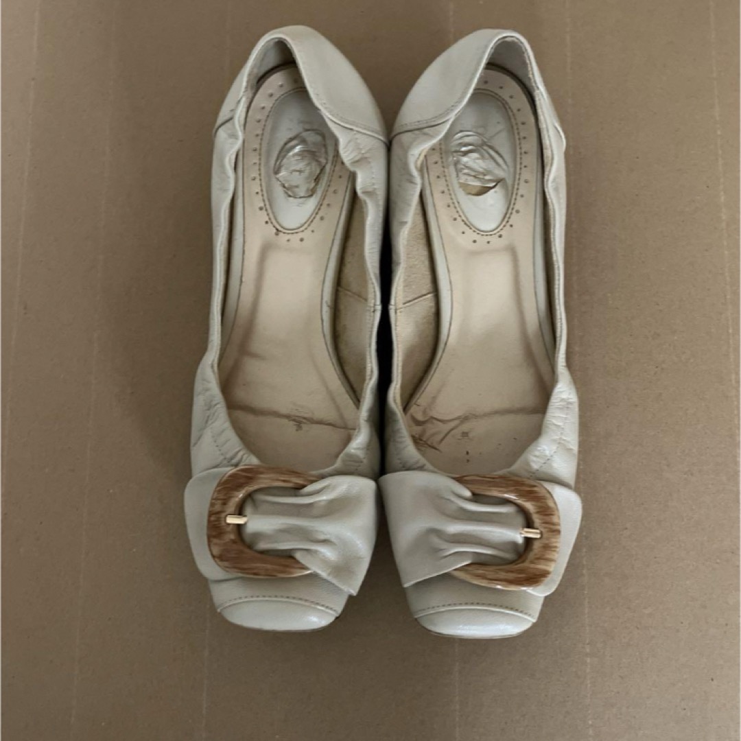 Pitti(ピッティ)のライトベージュ　パンプス レディースの靴/シューズ(ハイヒール/パンプス)の商品写真