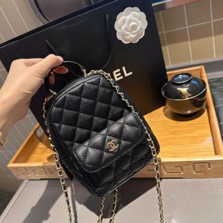 シャネル(CHANEL)の極美品☆🌈シャネル CHANEL🌈 ショルダーバッグ🌈可愛い(ロングワンピース/マキシワンピース)