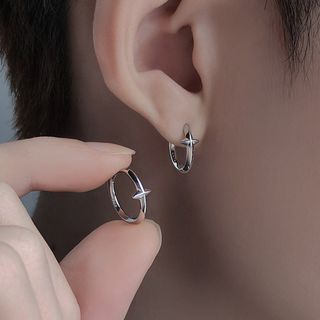 【再入荷】ピアス　シルバー　アクセサリー　ユニセックス　メンズ　十字架　リング