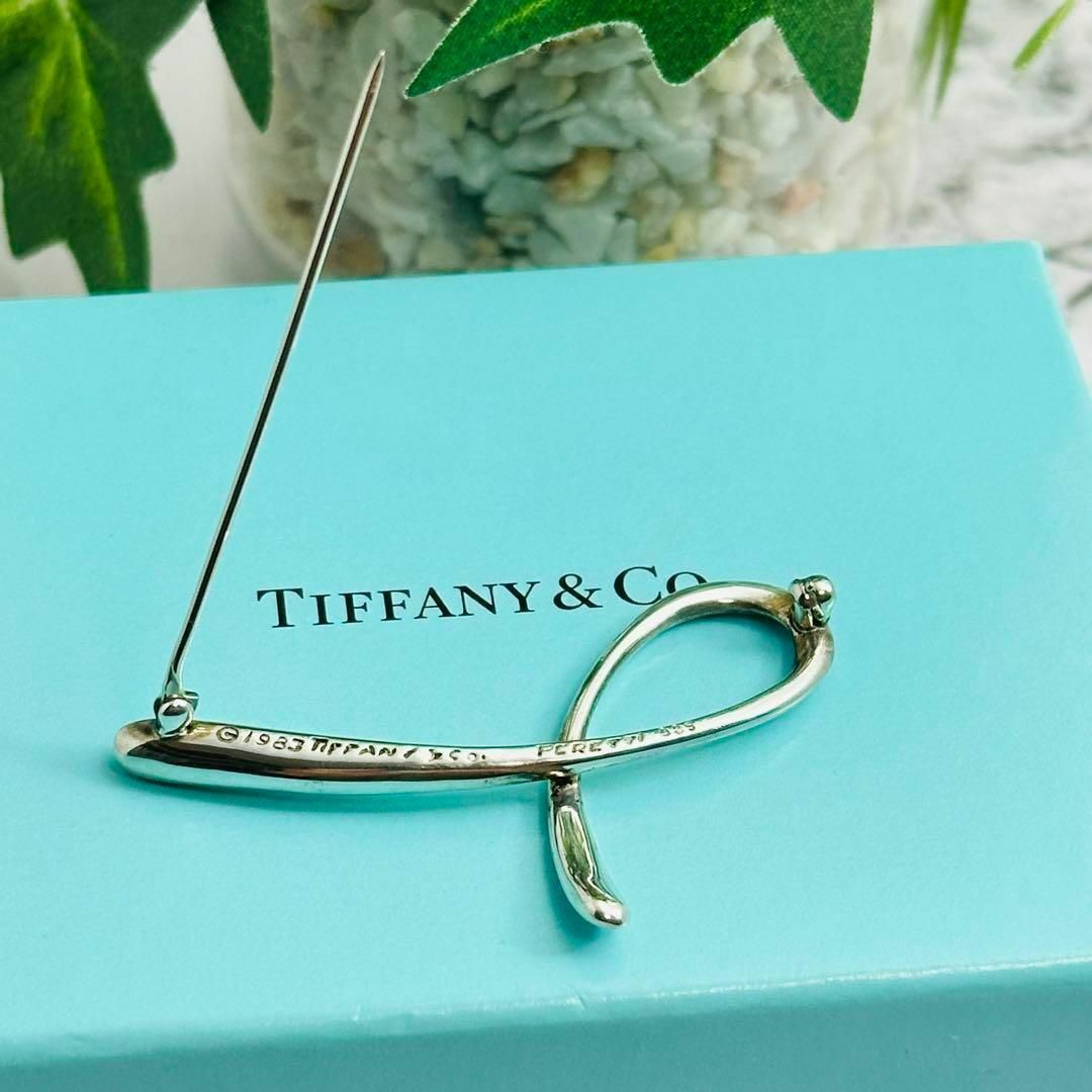 Tiffany & Co.(ティファニー)の美品　Tiffany　ブローチ　コサージュ　アルファベット　L　シルバー レディースのアクセサリー(ブローチ/コサージュ)の商品写真