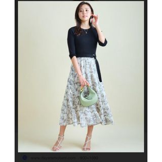 ジャスグリッティー(JUSGLITTY)の新品❤︎ジャスグリッティー❤︎ エンブロイダリーフラワードッキングワンピース(ロングワンピース/マキシワンピース)