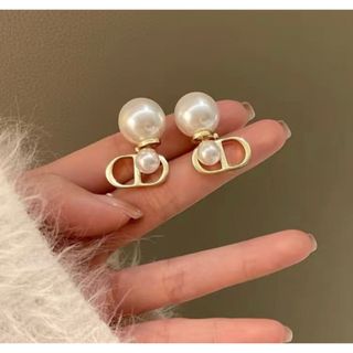 No.1310☆新品ピアス　お洒落　ファッション　結婚式　同窓会　シルバー925