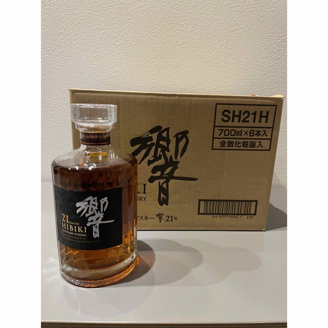 サントリー響21年700ml 6本1箱 サントリー響21年700ml 6本1箱