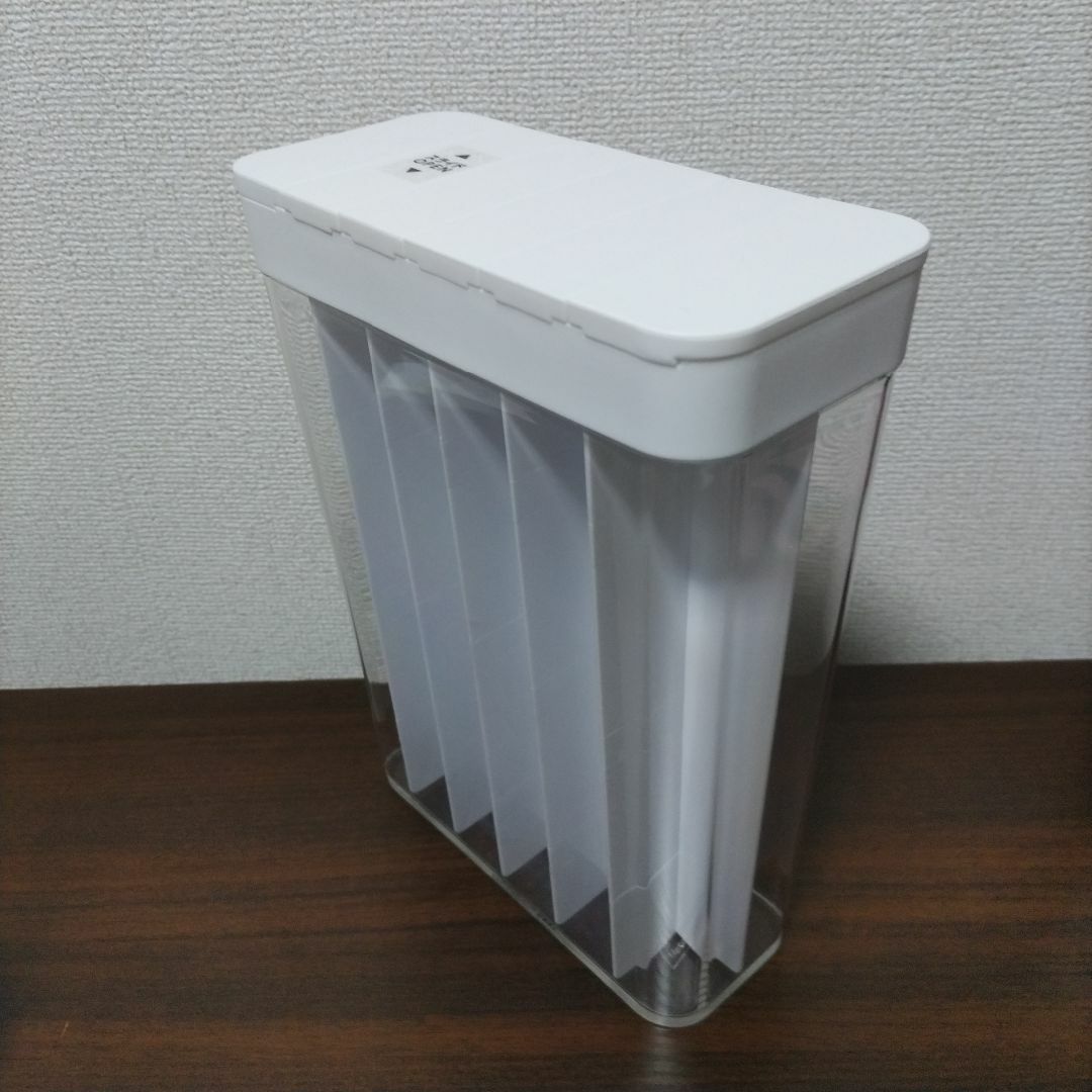 Yamasaki(ヤマサキ)の山崎実業 ライスストッカー 1合分別 ホワイト インテリア/住まい/日用品のキッチン/食器(容器)の商品写真