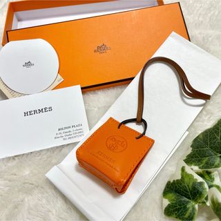 エルメス(Hermes)の箱付き エルメス サックオレンジ バッグチャーム  Y刻印 アノミロチャーム(チャーム)