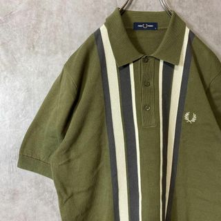 フレッドペリー(FRED PERRY)の【ニット系ポロ】FRED PERRYワンポイント刺繍ロゴ古着カーキ在原みゆ紀M(ポロシャツ)