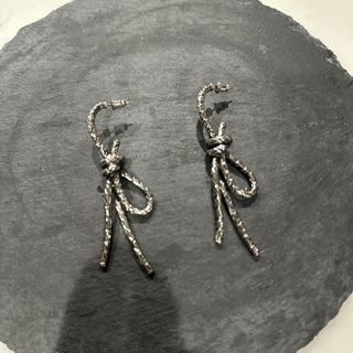 ラニクチュール　リボンピアス(ピアス)