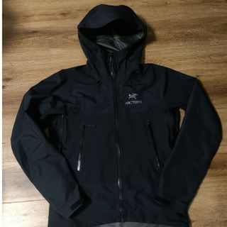 アークテリクス(ARC'TERYX)の【美品】アークテリクス　ベータSL  ハイブリッドジャケット　ブラック　XS(マウンテンパーカー)