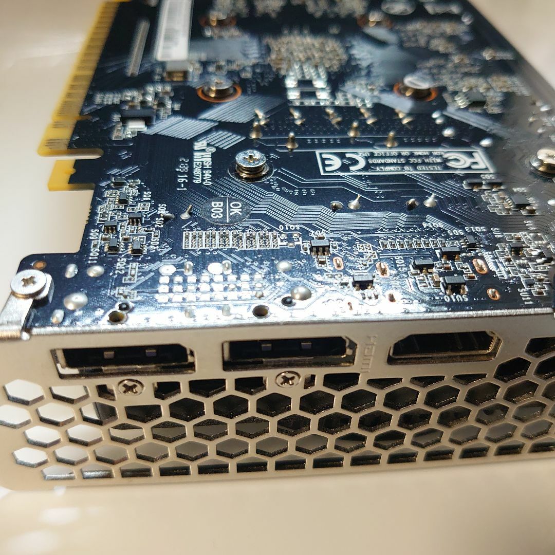 GAINWARD GeForce GTX 1650 グラフィックボード　美品 スマホ/家電/カメラのPC/タブレット(PCパーツ)の商品写真