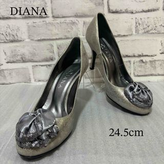 ダイアナ(DIANA)のDIANA コサージュパンプス スパンコールリボン シルバー 24.5cm(ハイヒール/パンプス)