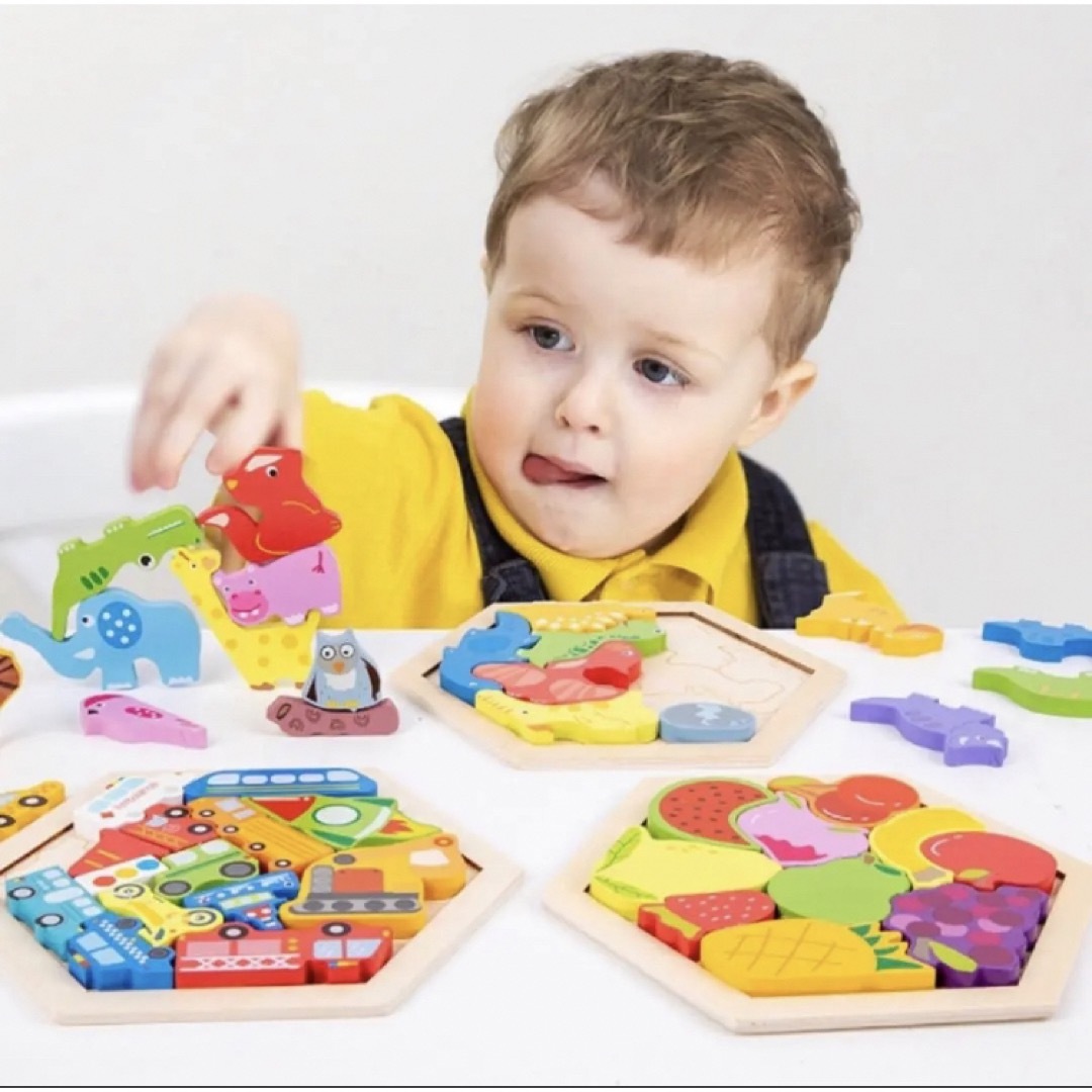 木製　6角形パズル　フル-ツ(リンゴ、ブドウ、パイナップル)プレゼント キッズ/ベビー/マタニティのおもちゃ(知育玩具)の商品写真