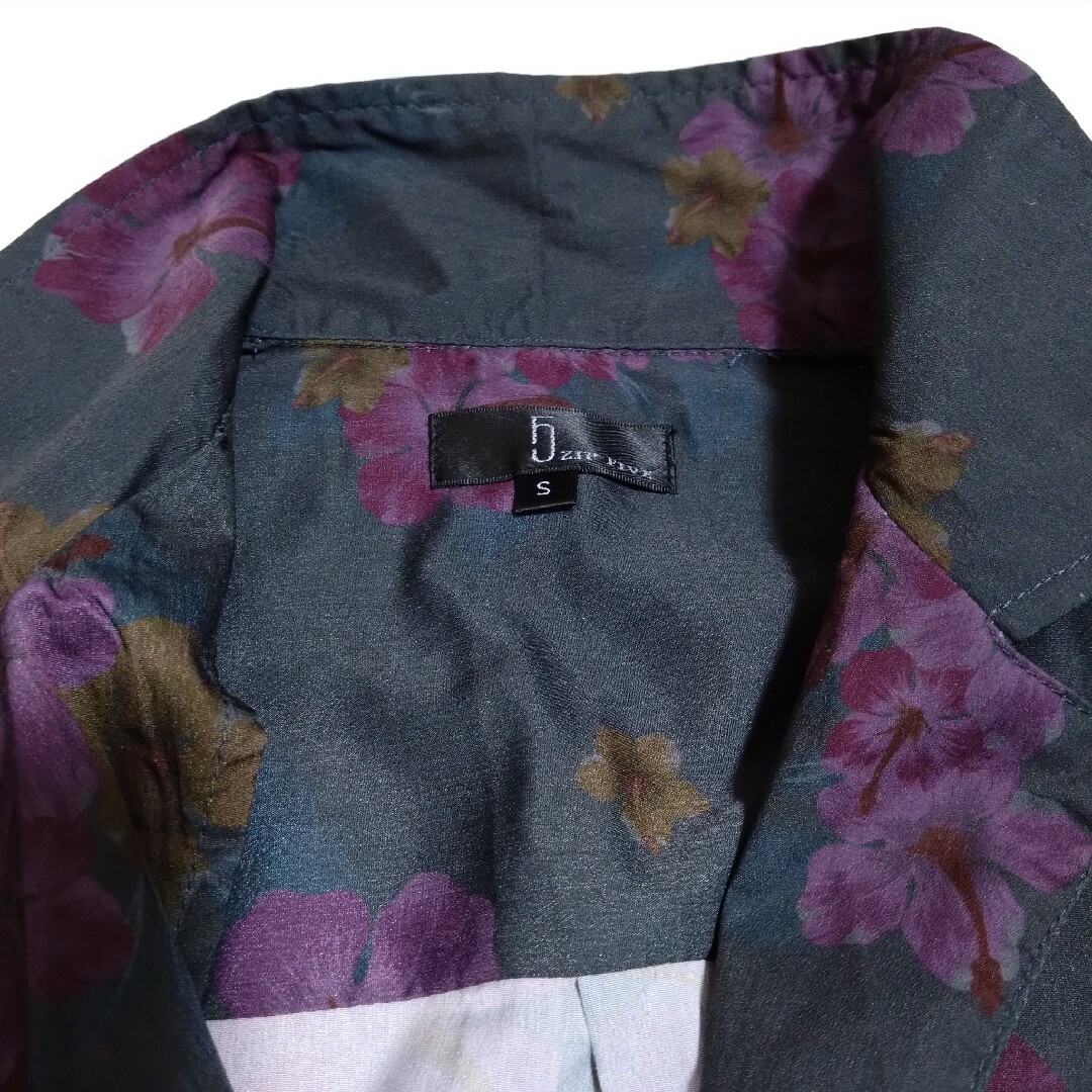 シャツ　メンズ　古着　長袖　オープンカラー　ダーク系　花柄　柄シャツ　総柄 メンズのトップス(シャツ)の商品写真