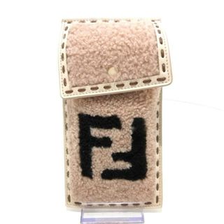 FENDI - FENDI(フェンディ) 携帯電話ケース美品  - 7AS047-AHN8 ピンクベージュ×黒 ムートン×ラムレザー