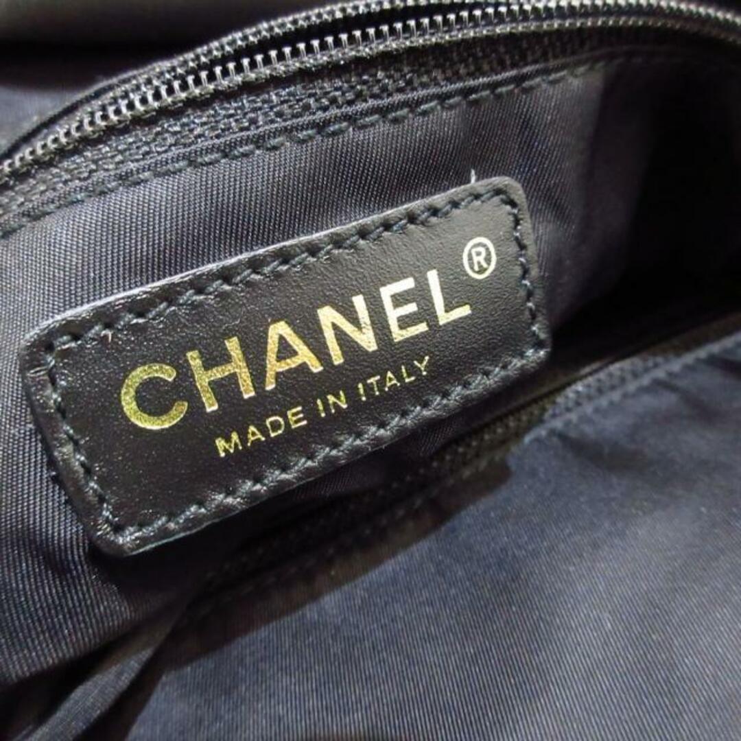 CHANEL(シャネル)のCHANEL(シャネル) ショルダーバッグ美品  ニュートラベルライントートGM 黒 ナイロンジャガード×レザー レディースのバッグ(ショルダーバッグ)の商品写真