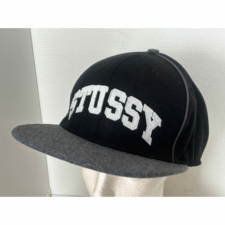 STUSSY - Stussy/帽子/キャップ/ウール/ブラック×グレー/スナップバック/アーチ