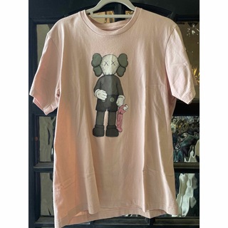 ユニクロ(UNIQLO)のUNIQLO × KAWS Tシャツ(Tシャツ/カットソー(半袖/袖なし))